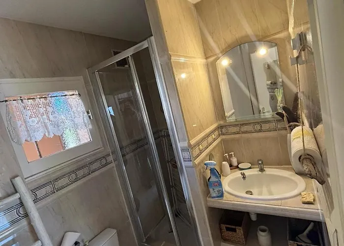 Aphrodite Naturiste Lägenhet *